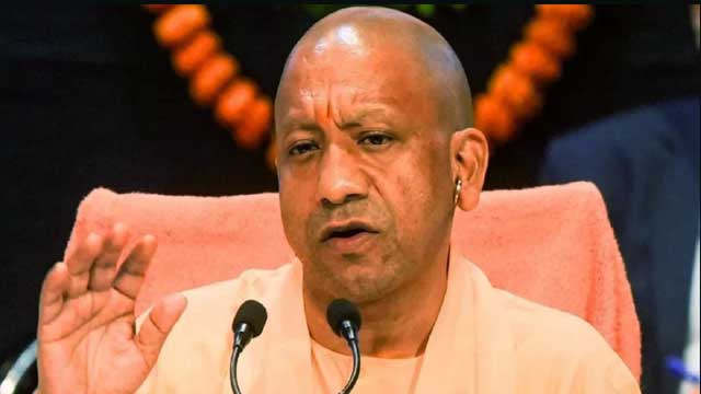 CM Yogi attacks Rahul over Manusmriti remarks; delivers a scathing rebuke